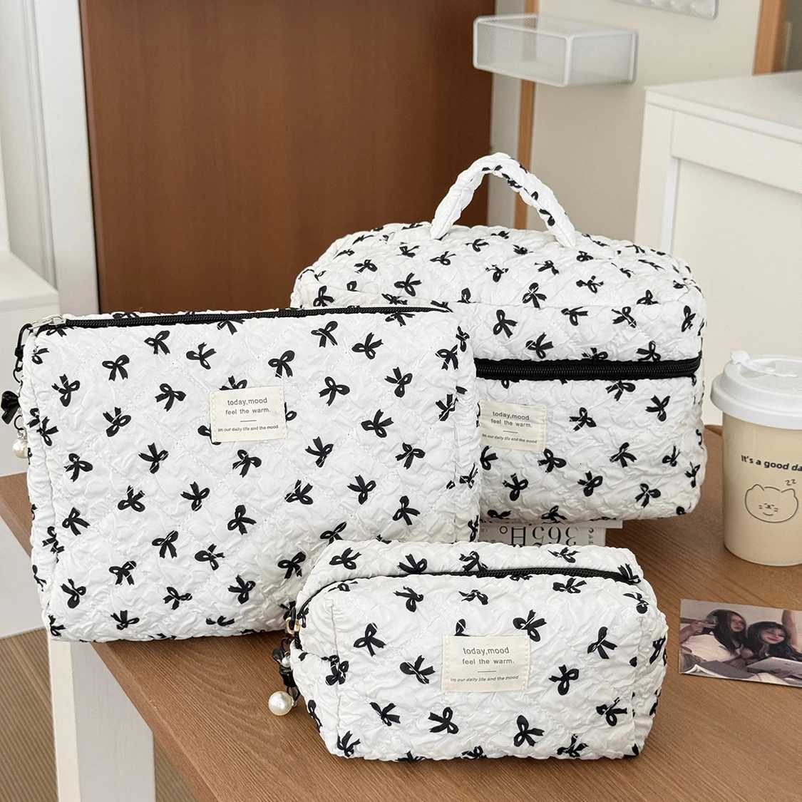 1Pc Fashion Pink Black Bow Women Cosmetic Bag Large Capacity Makeup Storage Handbag Travel Pouch Ladies Zipper Quilting BagT251024