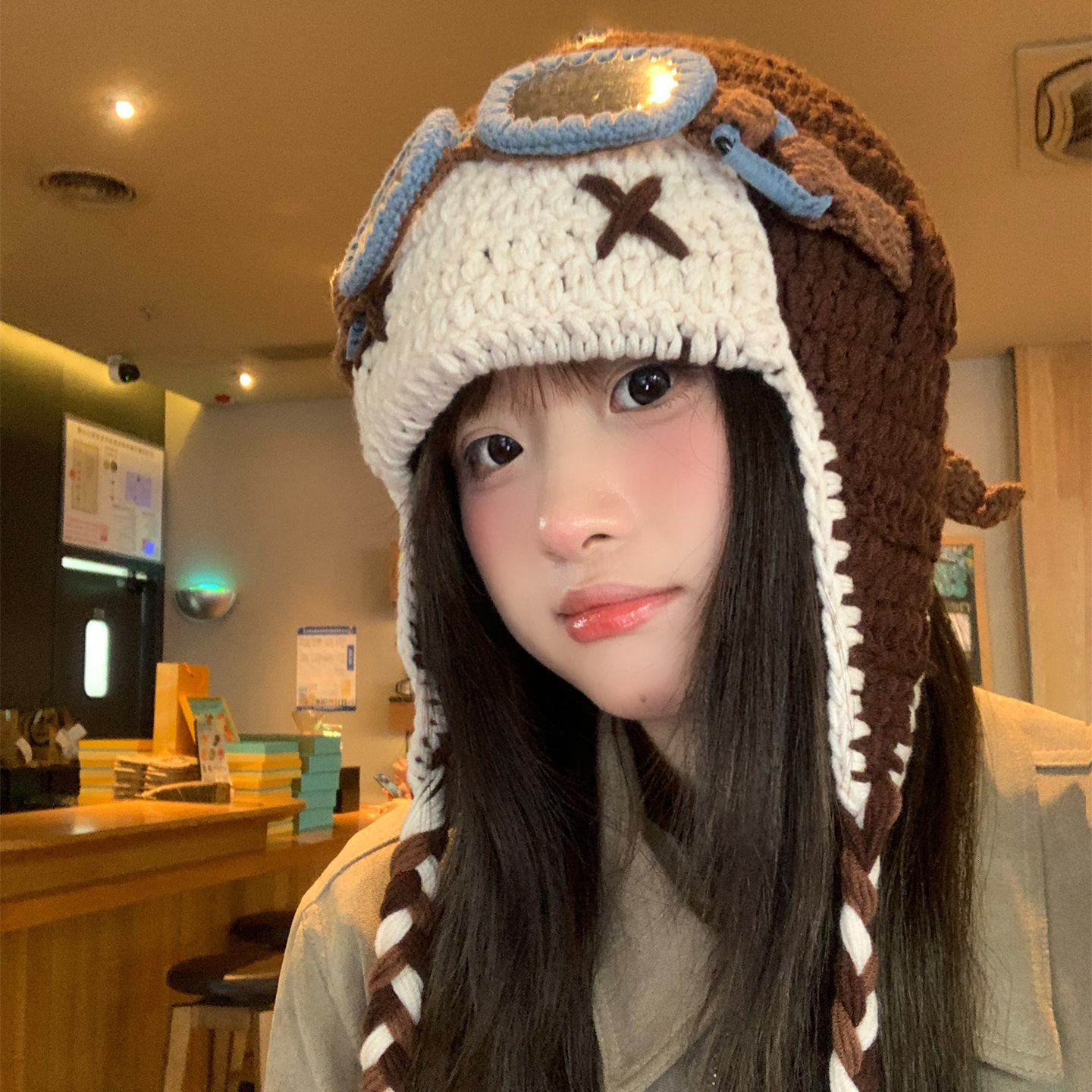 Tan Jianci Same Style Knitted Wool for Women, Autumn and Winter Cold-Proof Warm Face-Slimming Ear Protection Hat, Cute Lei Feng Hat
