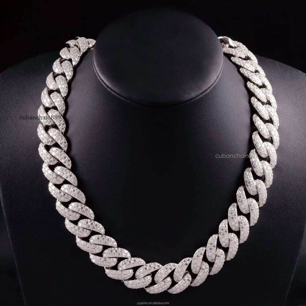Designer necklace Buckle 20mm 22mm Full Iced VVS Baguette Moissanite White Gold S Sier Cuban Chain NecklaceGift for ladies