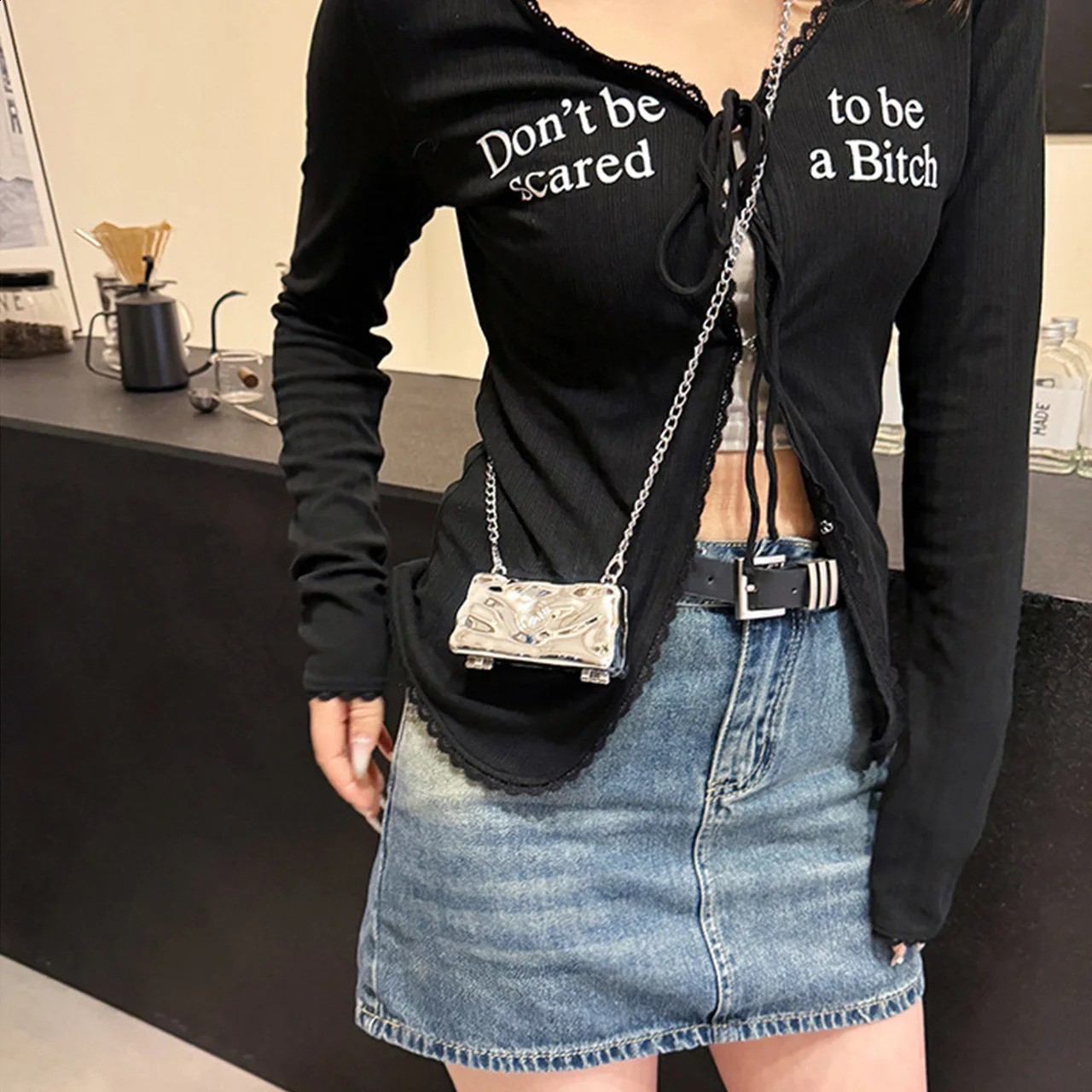 Metal Mini Bag for Women 2024 Fashion Ice Crack Pearl Chain Mouth Red Shoulder 251018