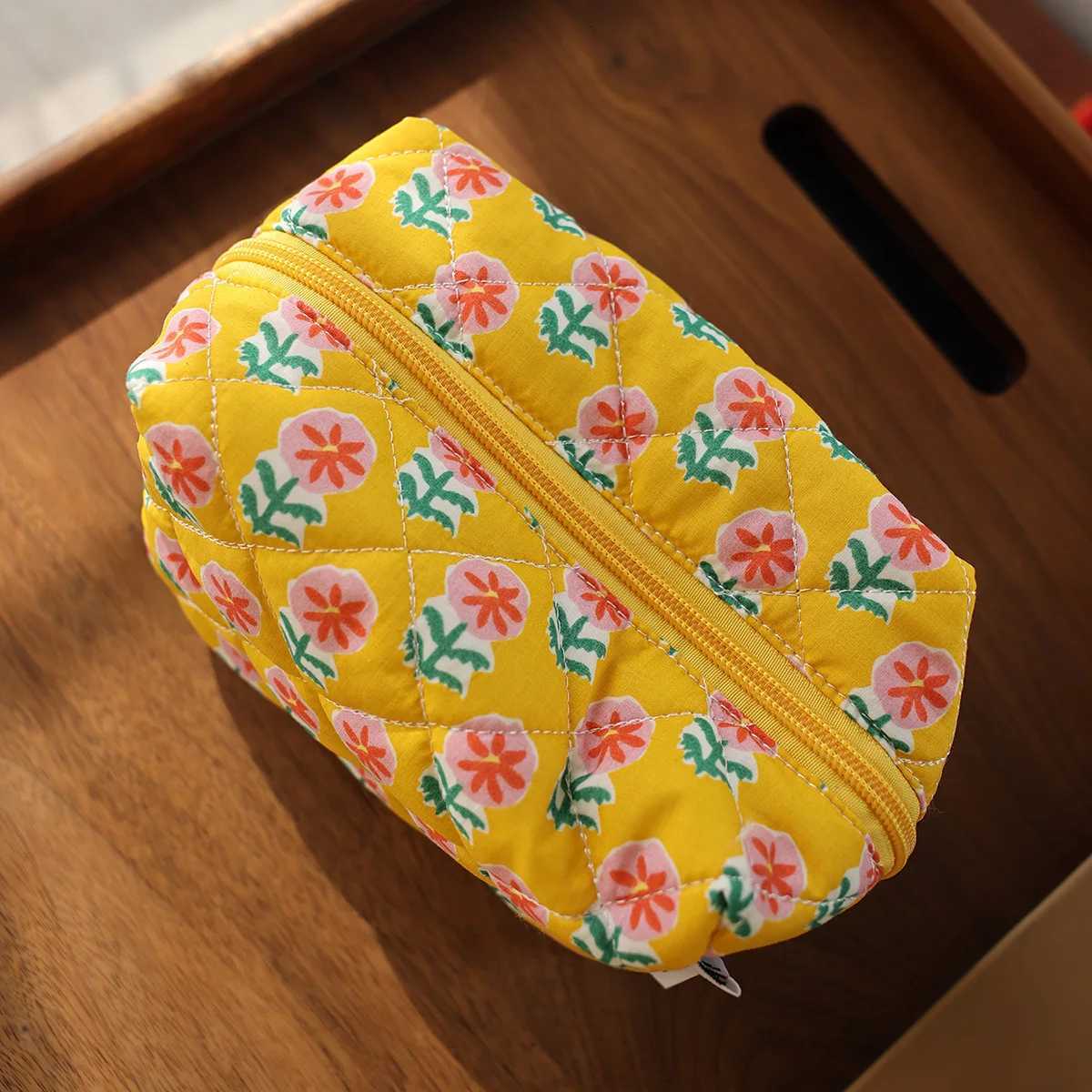 Cartoon pattern cosmetic bag Cute toastshaped fabric storage bag Floral pastoral style toiletry bagT251024