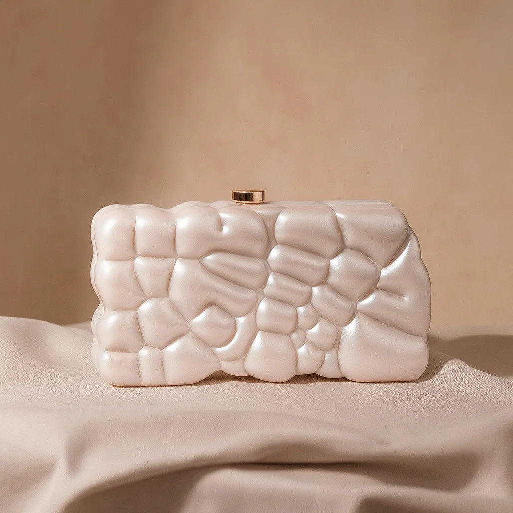One shoulder oblique span bag Shaped shell acrylic bag Fashion wedding dinner clutch bag 251023