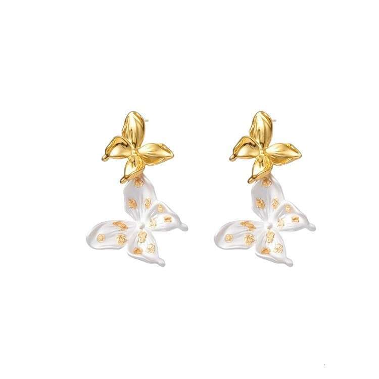 Elegant Butterfly for Women 2025 New Style Face-Slimming Studs Unique Niche Temperament Versatile Earrings