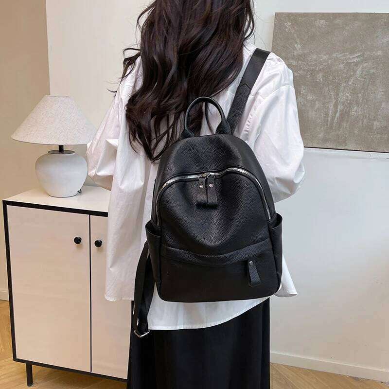 Designer bag Fashionable Ladies Handbag In Leather, Crossbody Bag And Shoulder Bag, Elegant Design By Famous Designer Brand