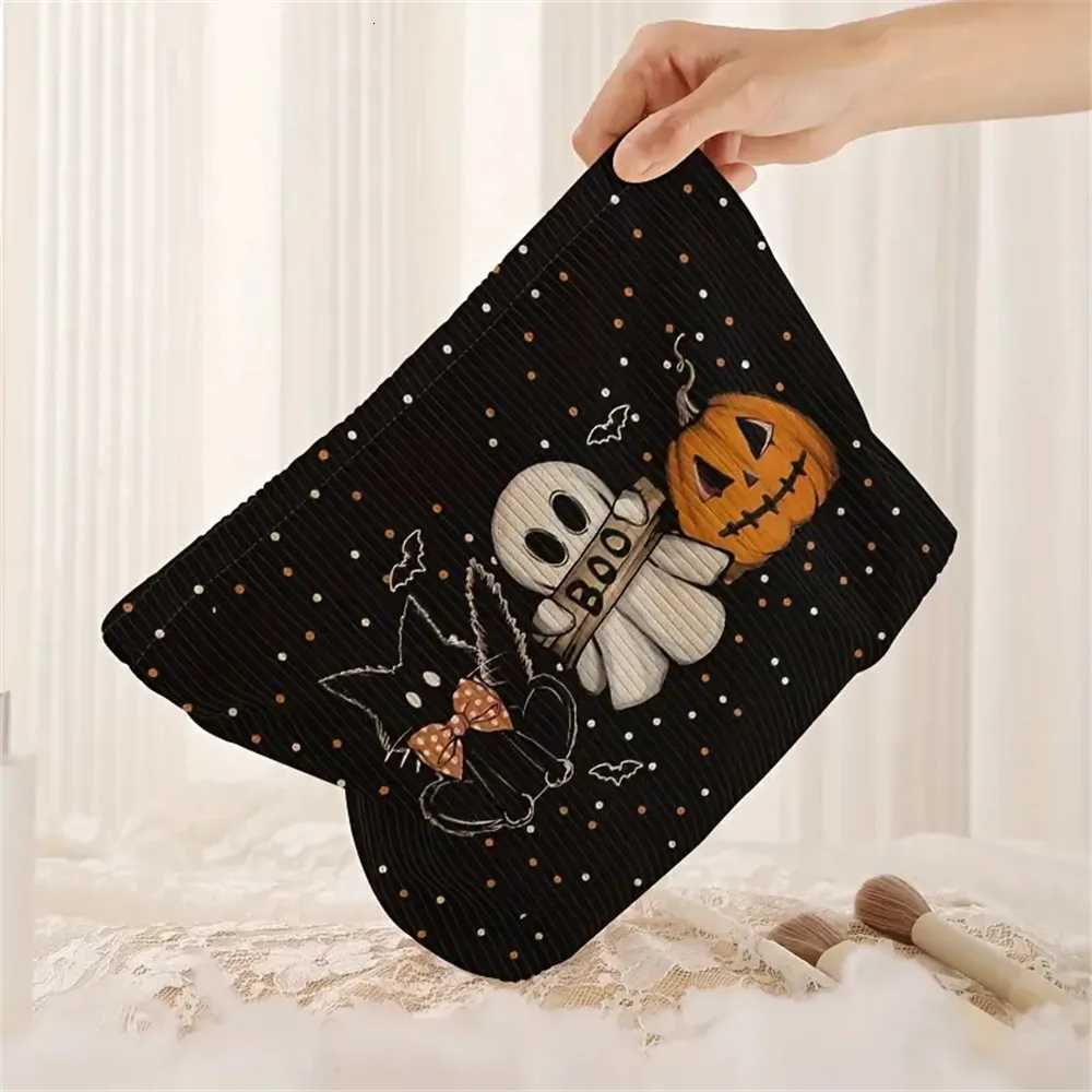 Cute Halloween Makeup Bag Ghost Pattern Cosmetic Pouch Small Zipper Toiletry Bag for Women Mini Travel Organizer Holiday GiftT251024