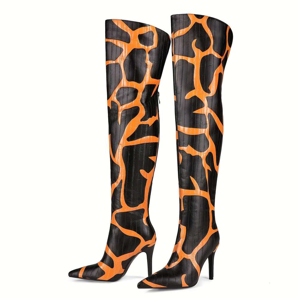 Winter Giraffe Patterned High-Heeled Women's Knee High Shoes