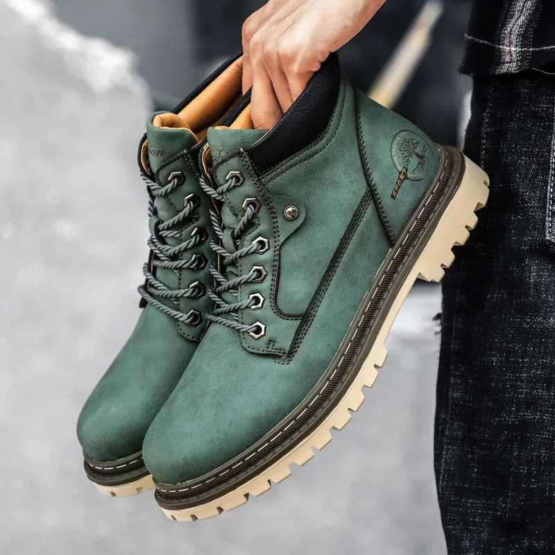 Men Super Warm Snow Boots Winter Mens Ankle Boots Waterproof Short Outdoor Sneakers Autumn Mens Motorcycle zapatillas male W251024