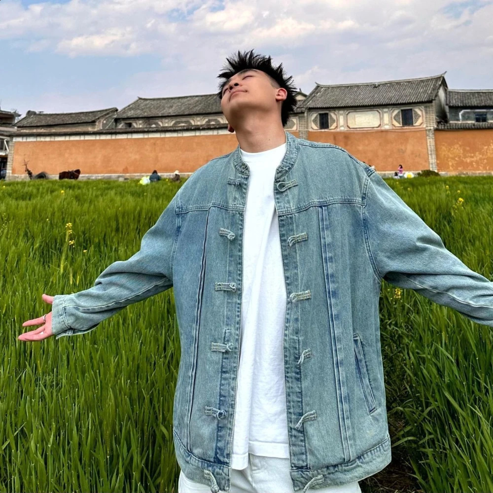 Vintage Chinese Style Denim Jacket Men Streetwear Oriental Clothes Autumn Male Jeans Coat 2025 Fashion Hip Hop Loose Outerwear 251017
