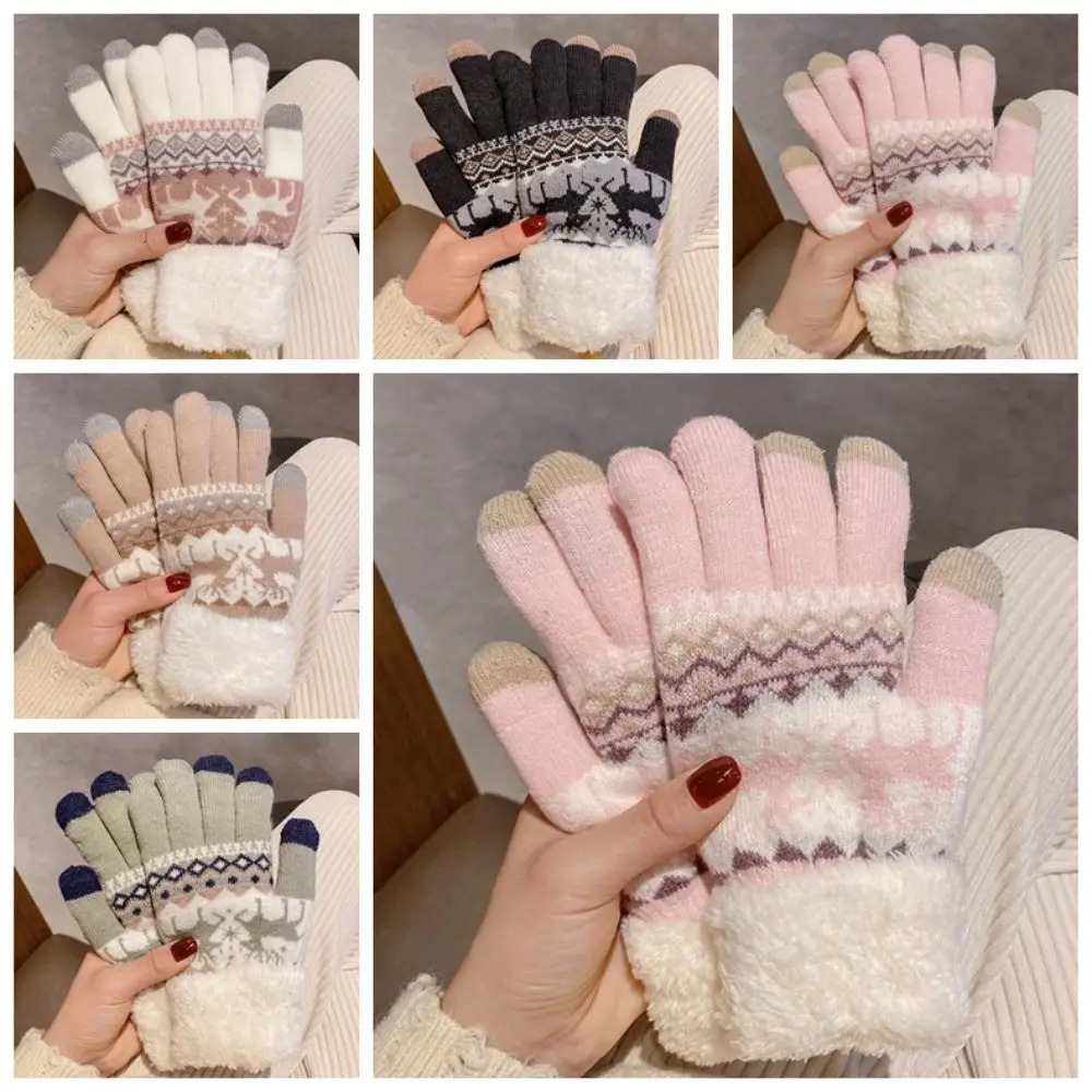 Simple Deer Christmas Knitted Gloves Wool Plush Full Finger Gloves Windproof Keep Warm Winter Mitten 251021
