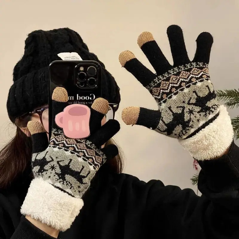 Christmas Winter Thick Cashmere Gloves Deer Knit Plush Warm Mittens Full Finger Skiing Gloves Touch Screen Plush Xmas Gloves 251023