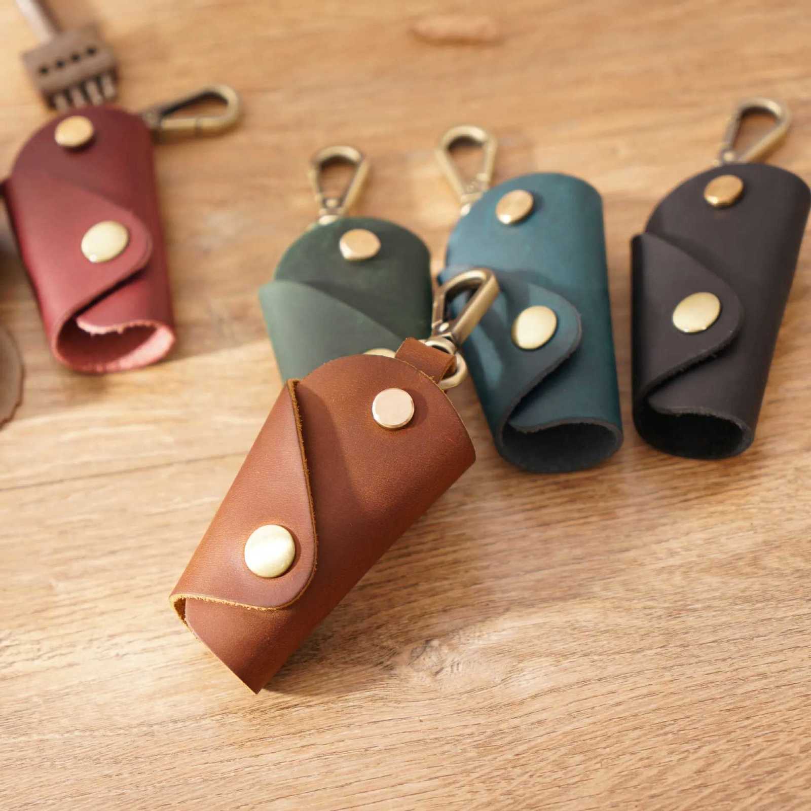 Vintage Car Key Case Keys Pouch Genuine Leather KeyChain Unisex Key Bag Multifunction Organizer Wallet Holder Smart Housekeeper Z251023