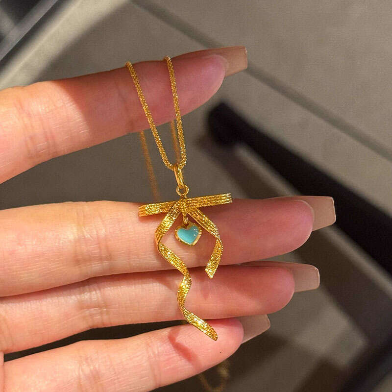 Dynamic Bowknot Heart Green Pine Pendant Fine Sparkling Sweet Necklace Collarbone Chain