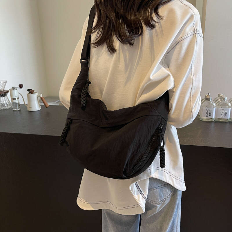 Dumpling Bag for Women, Crossbody Large Capacity, Korean and Japanese Style, Commuter 2024 New Model, Shoulder Bag, Casual Versatile Backpack