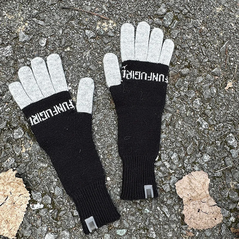 Winter Fashionable Touch Screen Split Finger Outdoor Cold Resistant and Warm Knitted Color Blocked Gloves Long Gloves 251023