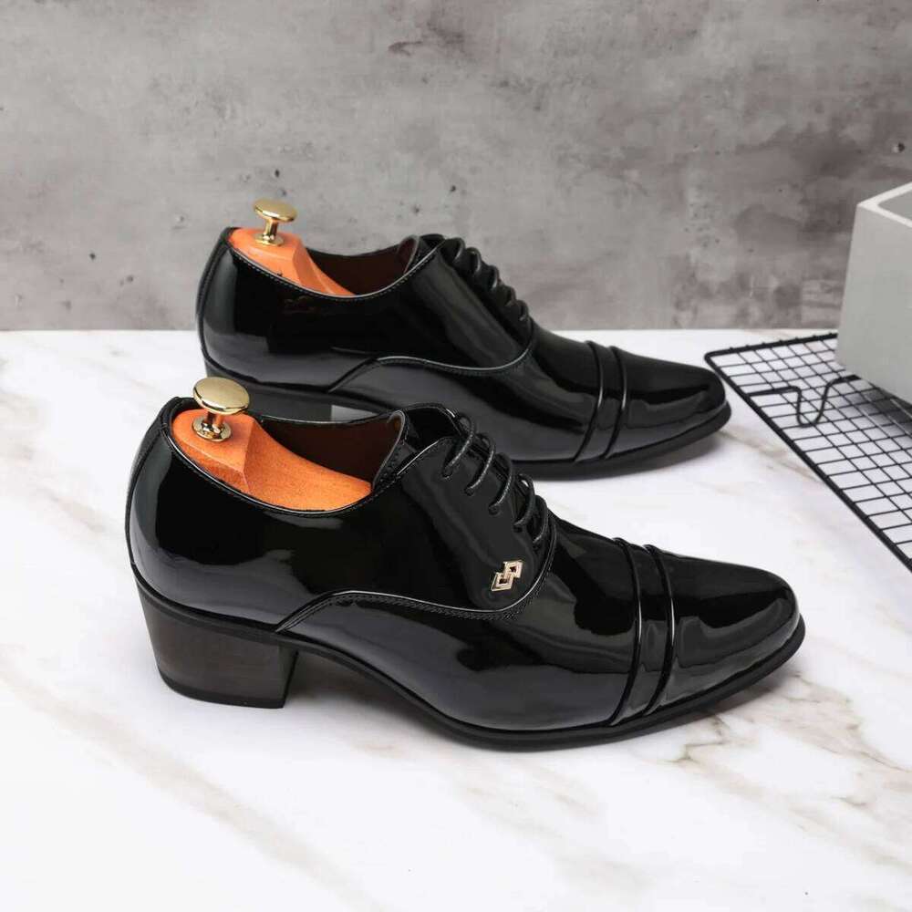 Premium leather men shoes slip on loafers European brand business casual wedding party plaid design height increasing