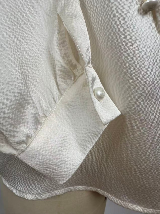 Simple, Sophisticated, Elegant, Light Luxury Pearl-Weave Silk Top JYS11182