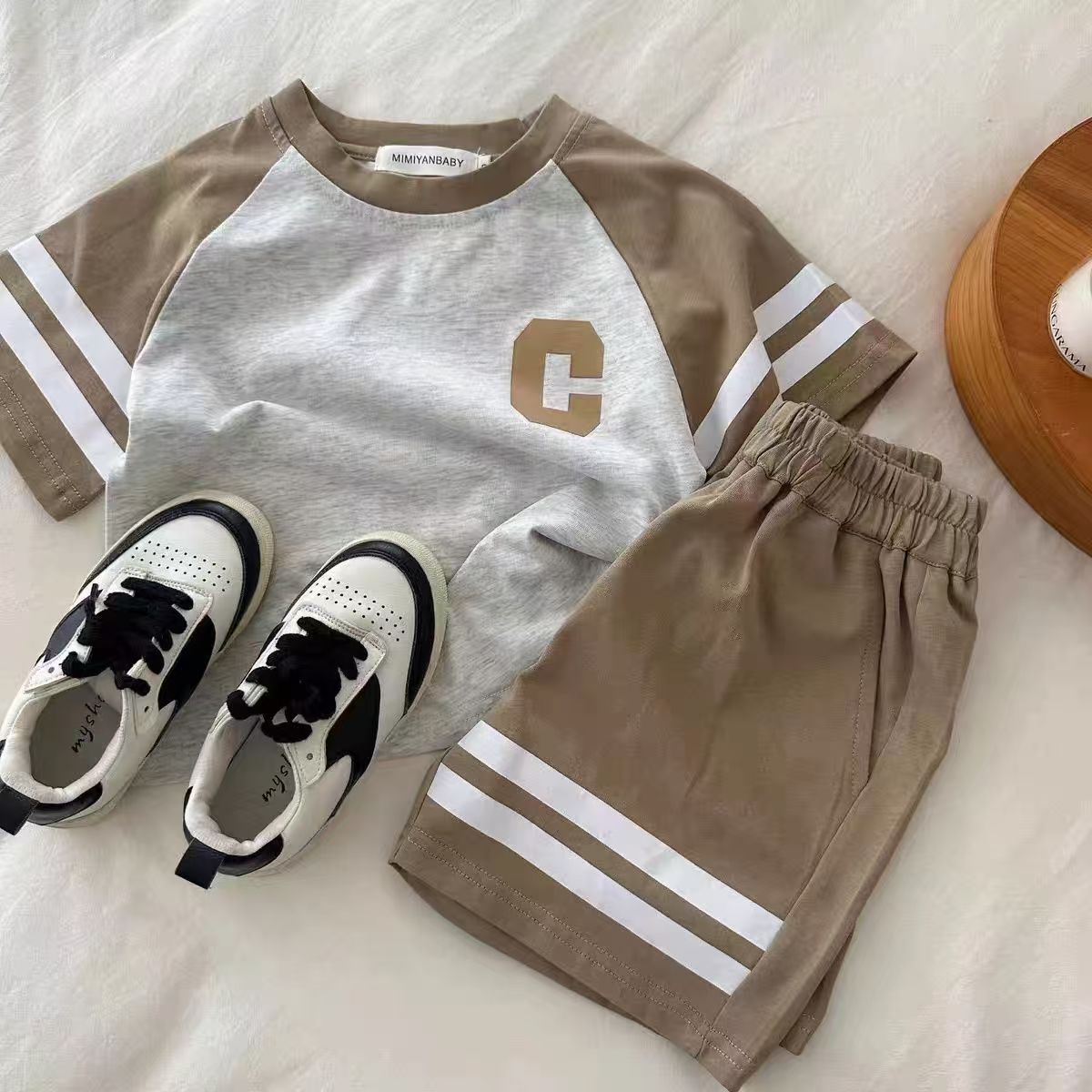 luxury kids clothing 2-Piece Set 2025 Summer Short Sleeve T-Shirt & Shorts, Splicing Korean Style Sports Outfit for Boys and Girls