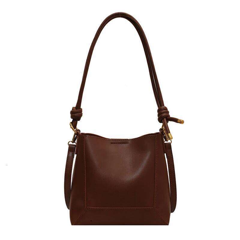 New Fashion Large Capacity Simple One Shoulder Crossbody Retro Texture Bucket Bag
