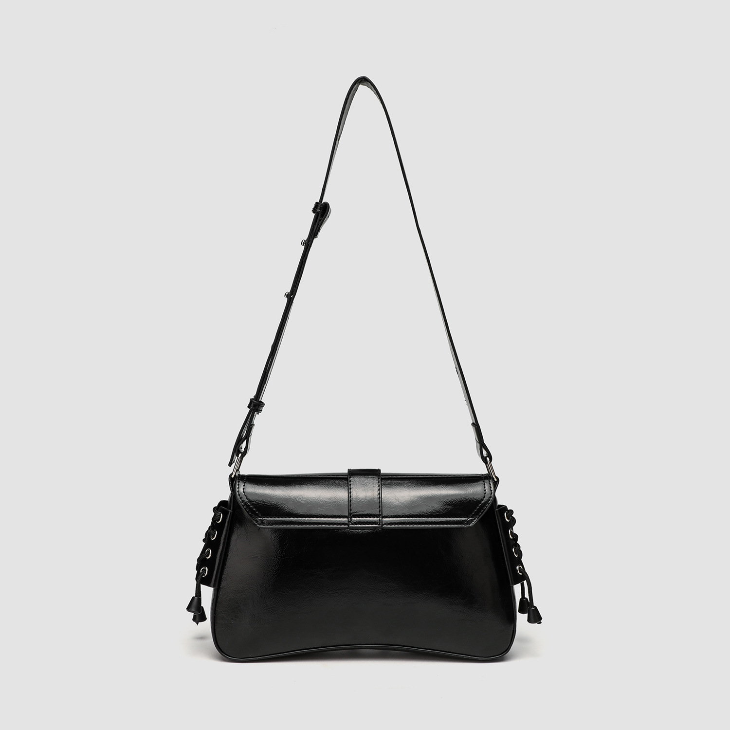 Luxury Brand Designer Bag 2025 New Motorcycle Style Sweet Cool Millennium Hot Girl Single Shoulder Underarm Bag Textured Versatile Niche Crossbody Bag