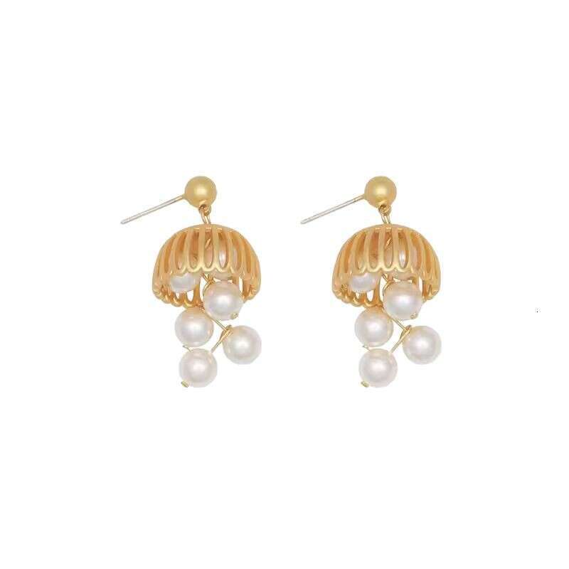 French Bell Pearl High-End Niche Versatile for Women Fashionable Light Temperament Tassel Drop Earrings