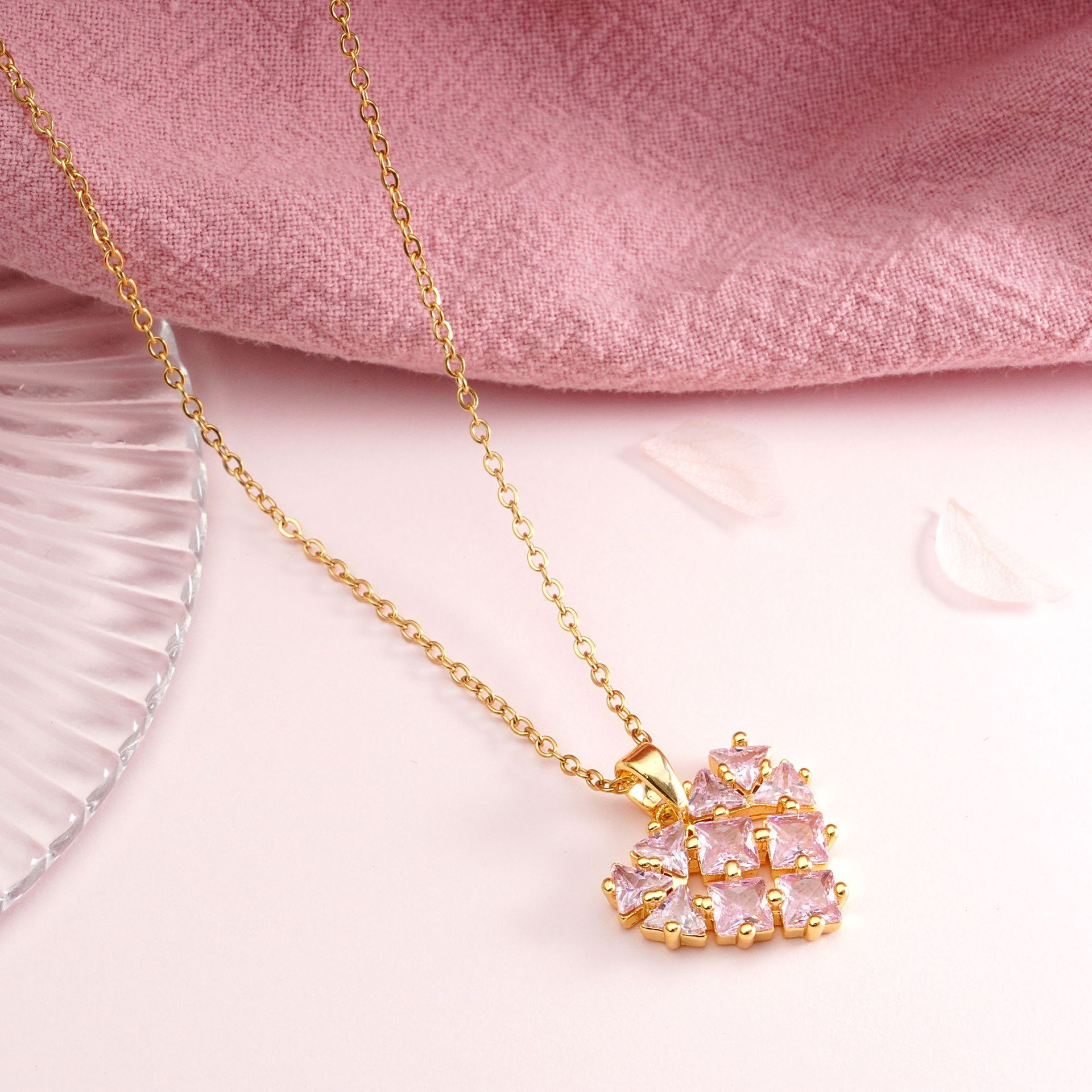 Gold necklace niche design high-end square checkerboard woven necklace heart necklace with zircon rose gold necklace luxury necklace gift for women