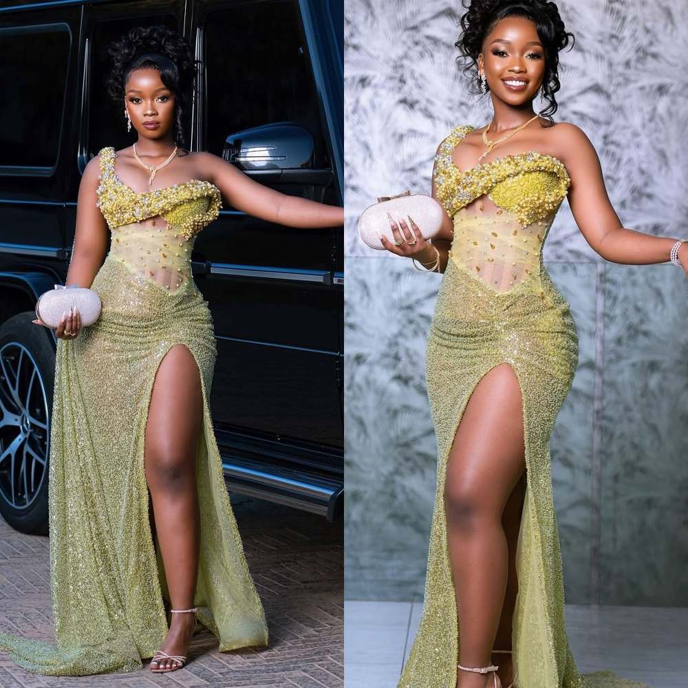 Designer Evening Dresses Crystal Sequins Beaded Gown Sweetheart Neck Sleeveless Split Side Sweep Train Dress Party Customized Dress