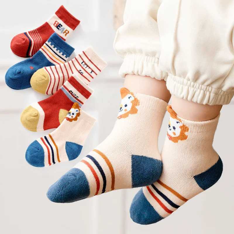 5 PairsLot Children Cotton Socks Boy Girl Baby Autumn Thick Kids KneeHigh Striated Socks Soft Cartoon Socks for Winter 112T J251024
