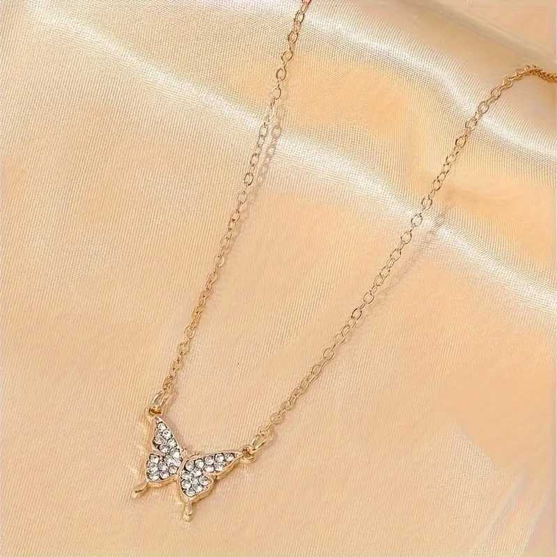 Elegant Rhinestone Butterfly Pendant Necklace Simple Thin Metal Chain Choker Necklace Womens Tren Party Neck JewelryXJ251024