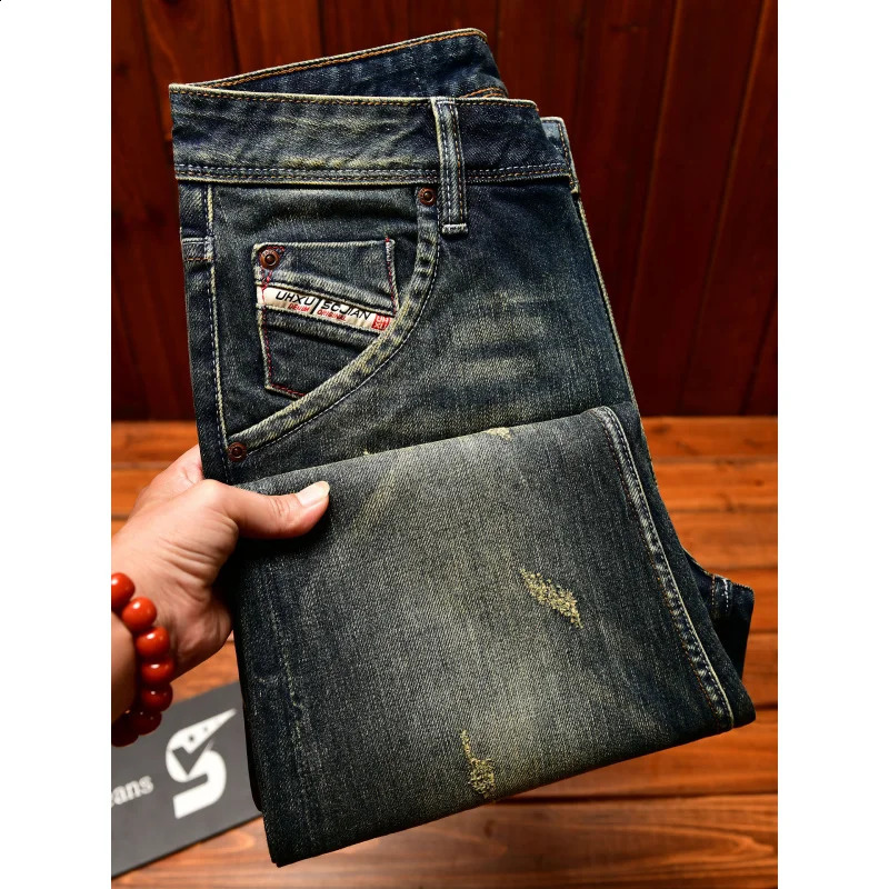 Retro vintage jeans men 2025 street nostalgic denim slim fit small foot Korean version fashionable pants 251017