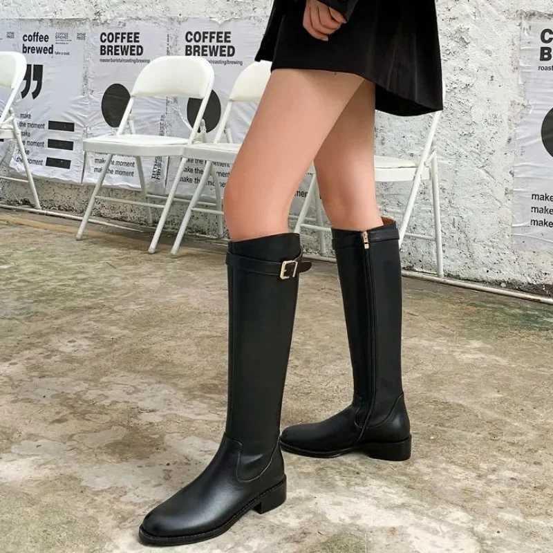 Black Elegant with Low Heels Shoes for Woman Long Brown Womens Boots Winter Knee High Shaft Stylish Lastest Price Goth W251024