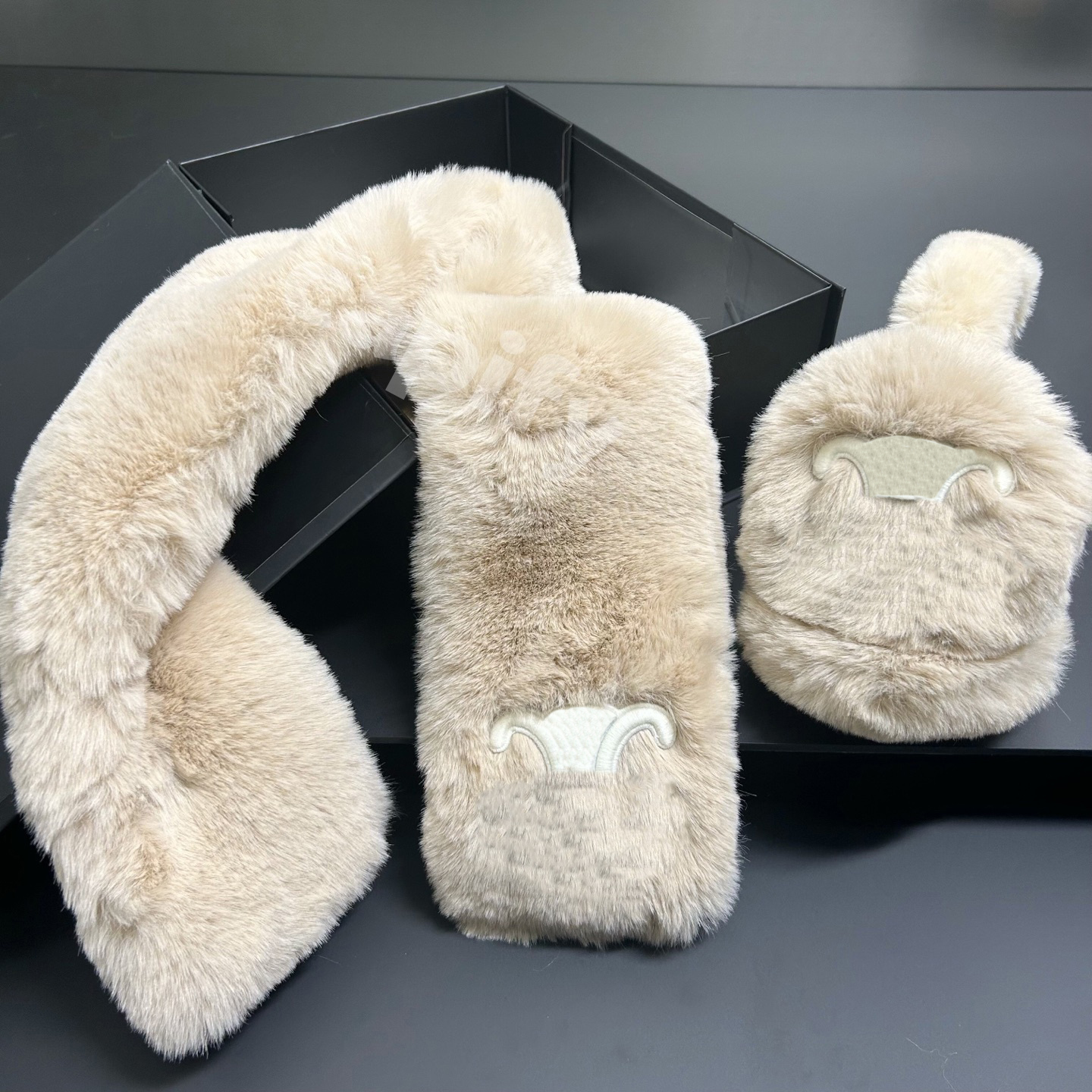 Designer Scarf Ear Muffs Set Women Echarpe Luxe High Quality Versatile Warm Thick Men Outdoor Activity Travel Wear