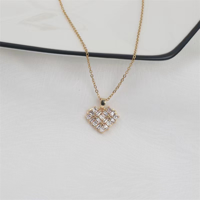 Gold necklace niche design high-end square checkerboard woven necklace heart necklace with zircon rose gold necklace luxury necklace gift for women
