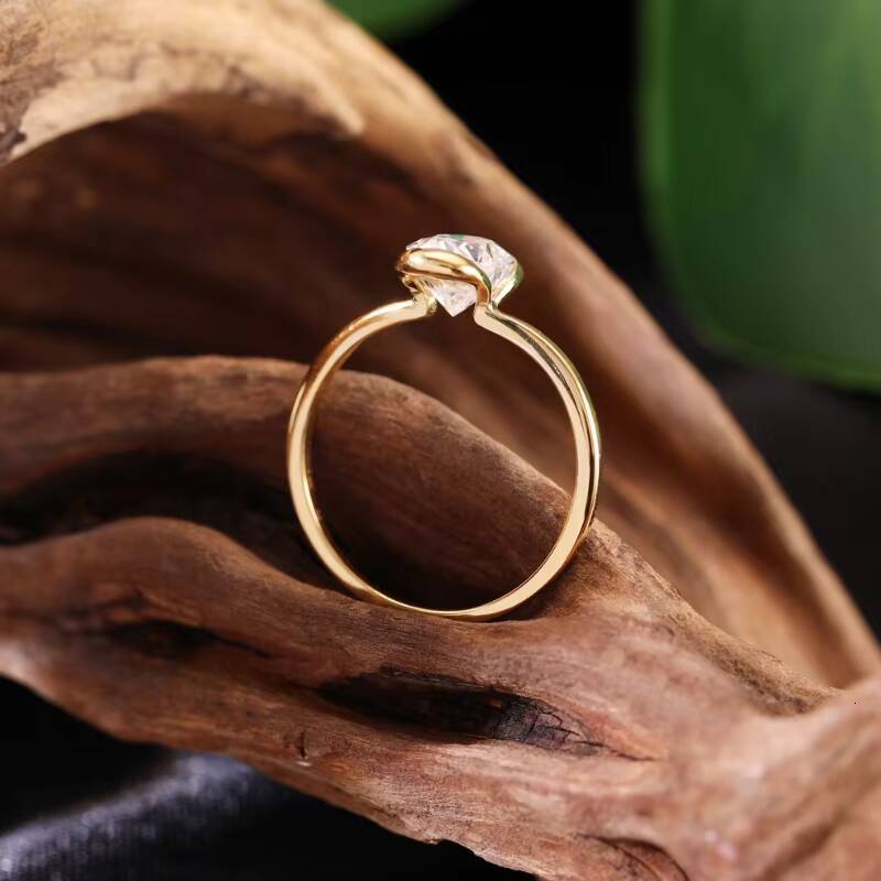 Custom DEF VVS Oval Shape Half Bezel Setting Moissanite Ring Silver 10K 14K 18K Gold Engagement Ring Mossanite Jewelry