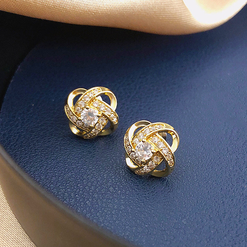 Designer earrings luxury earrings Diamond inlaid zircon earrings simple high-end square twisted and crossed free shipping diamond earrings