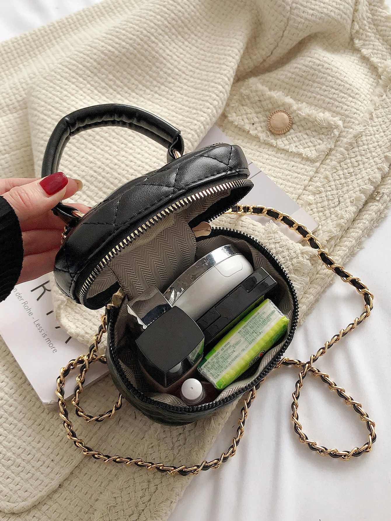 Diamd Quilted Leather Bucket Bag with Gold Chain Shoder Strap and Golden Zipper Details MtiColor Ripped Edge Vintage Styl Y251022