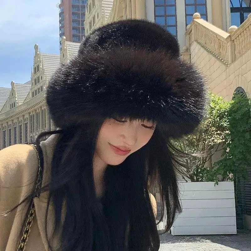 2025 Fluffy Fur Fisherman Hat Women Winter Plush Bucket Hat Ear Protection Cap Windproof Warm Female Panama Caps Russian HatL251024