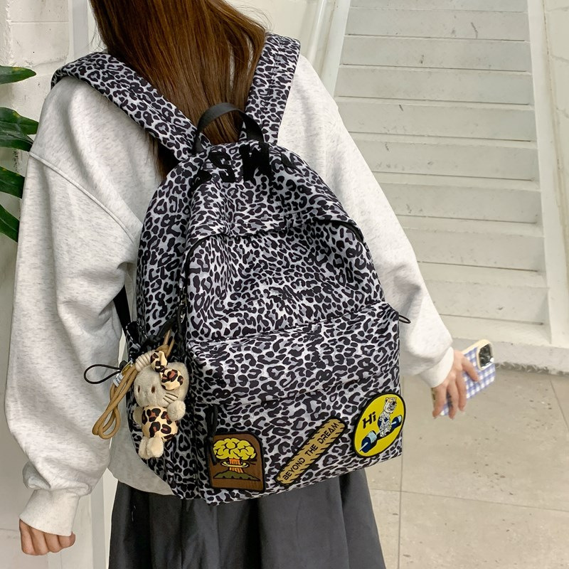 New Trendy Leopard Print Large Capacity Korean Style Female Junior High School Niche Casual Student Backpack
