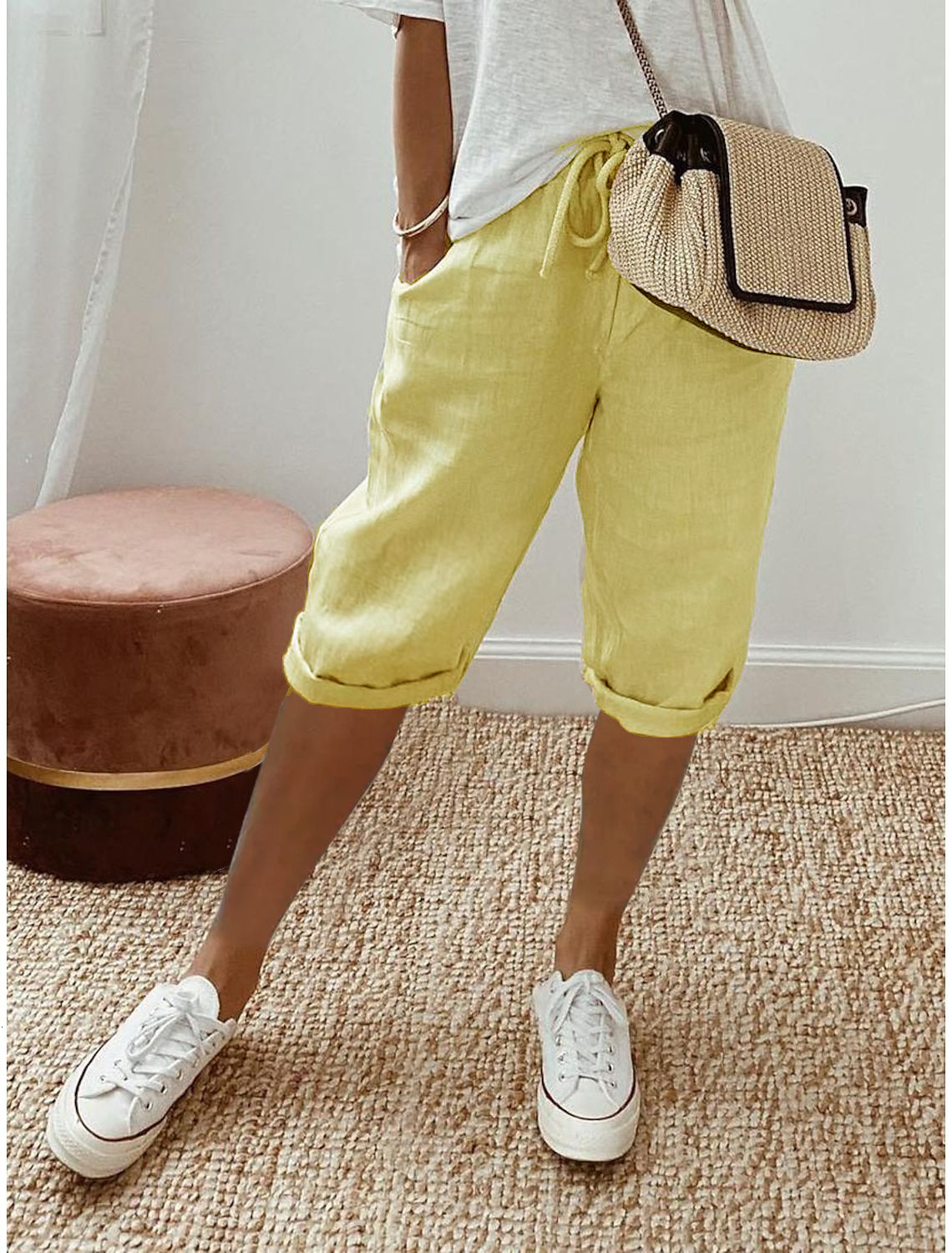 2025 Cotton Linen Pocket Elastic Casual Women's Shorts Five-Point Pants