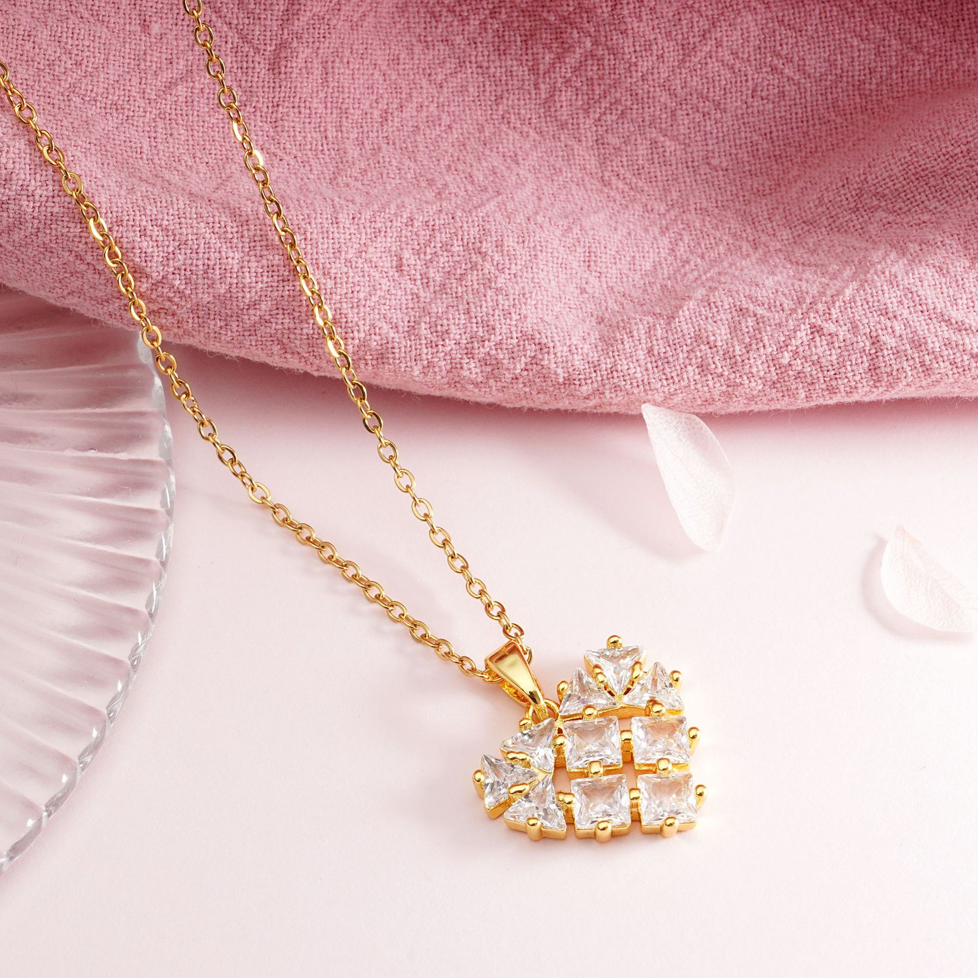 Gold necklace niche design high-end square checkerboard woven necklace heart necklace with zircon rose gold necklace luxury necklace gift for women