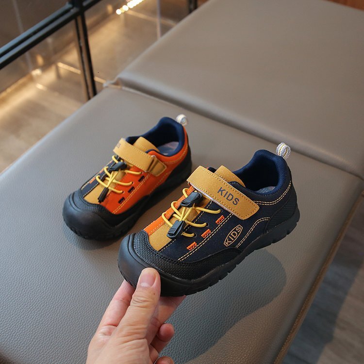 Children's cotton shoes, autumn and winter glowing shoes, new sports shoes, fashionable and trendy shoes, outdoor warm wool lining, casual childr