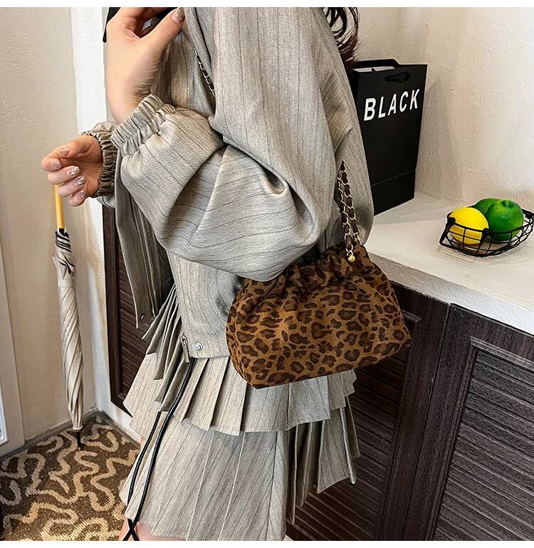Retro suede bucket bag autumn and winter new Korean style elegant luxury armpit bag fashionable versatile women's shoulder bag designer bag