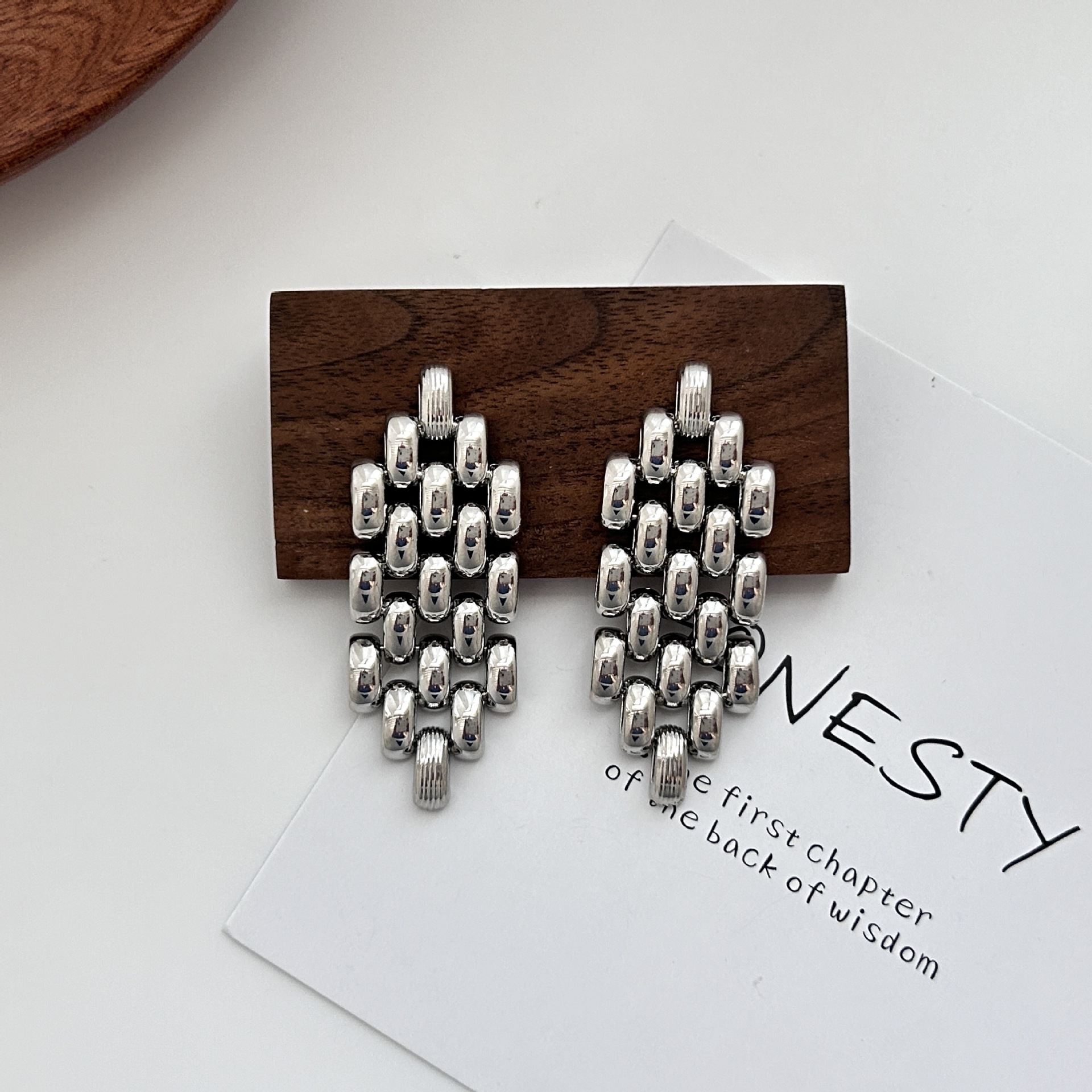 Gold earrings Elegant and minimalist earrings with diamond shaped square weaving and advanced geometric Designer earrings for women free shipping