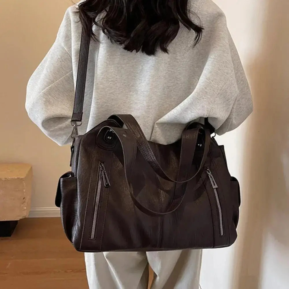 Soft Interior Compartment Shoulder Bags 2025 High Quality Contrasting Colors Bags for Women Fashion Zipper Pu Womens Handbags 251023
