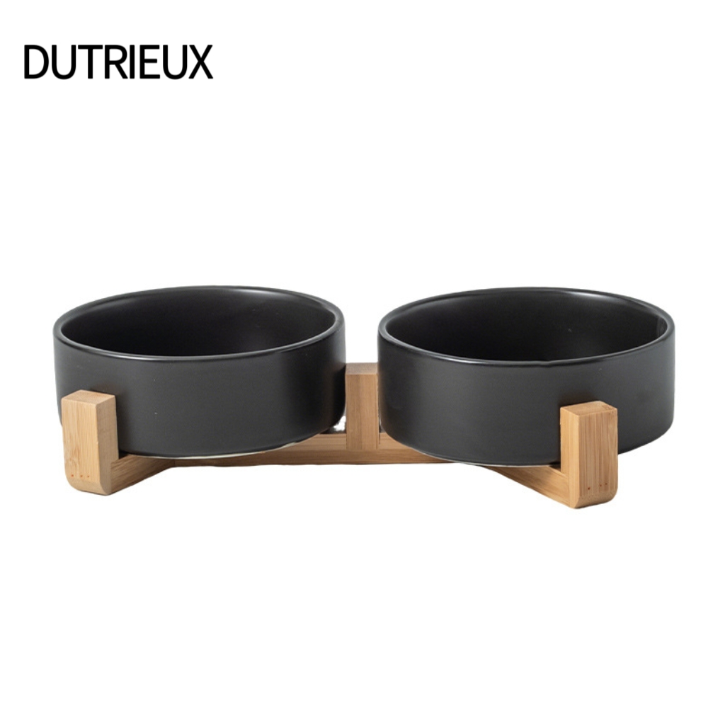 K3290 Pet food and water bowls with anti-tip neck protection, made of ceramic and plastic.