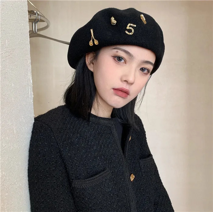 Autumn Winter Cashmere Beret Women British Vintage Fashion Art Painter Hat Outdoor Warm Hat 251023