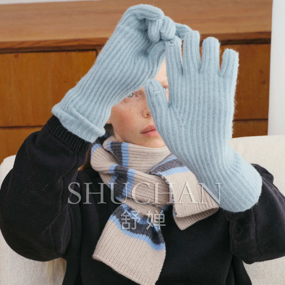 Homemade wool blended solid gloves womens autumn and winter atmosphere soft touch screen Korean knitted gloves 251023