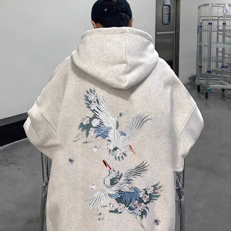 Autumn Anime Crane Printed Pullover Hoodies For Men Hip Hop Fashion Graphic Hooded Sweatshirts Aesthetic Y2K Hoodie Clothes 251018