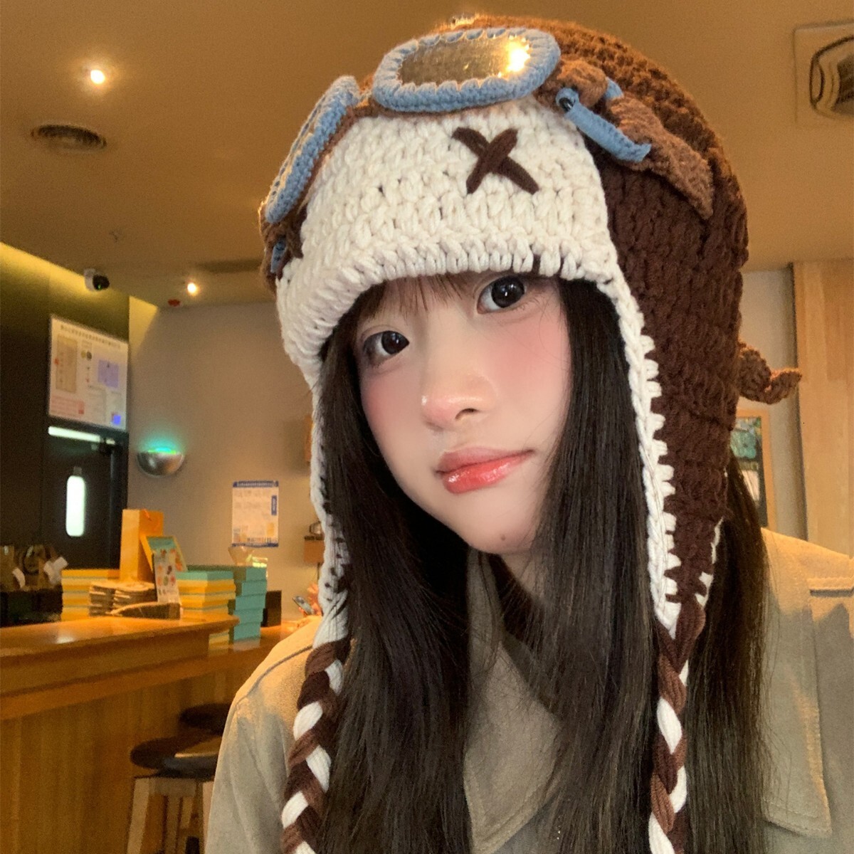Tan Jianci Same Style Knitted Wool for Women, Autumn and Winter Cold-Proof Warm Face-Slimming Ear Protection Hat, Cute Lei Feng Hat