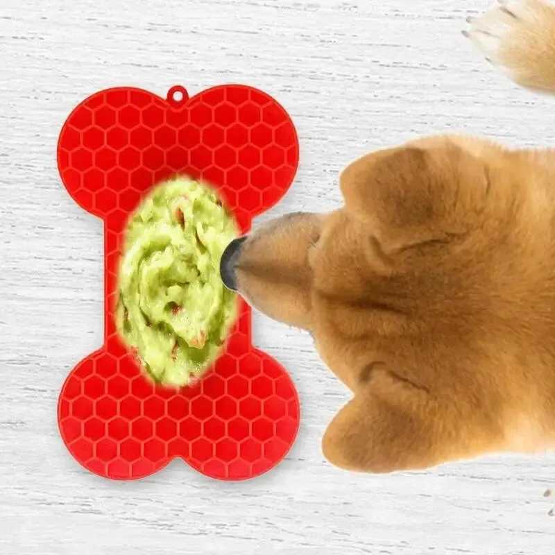BoneShaped Silicone Dog Lick Pad Relieve Boredom Anxiety with Delicious Treats Y251023
