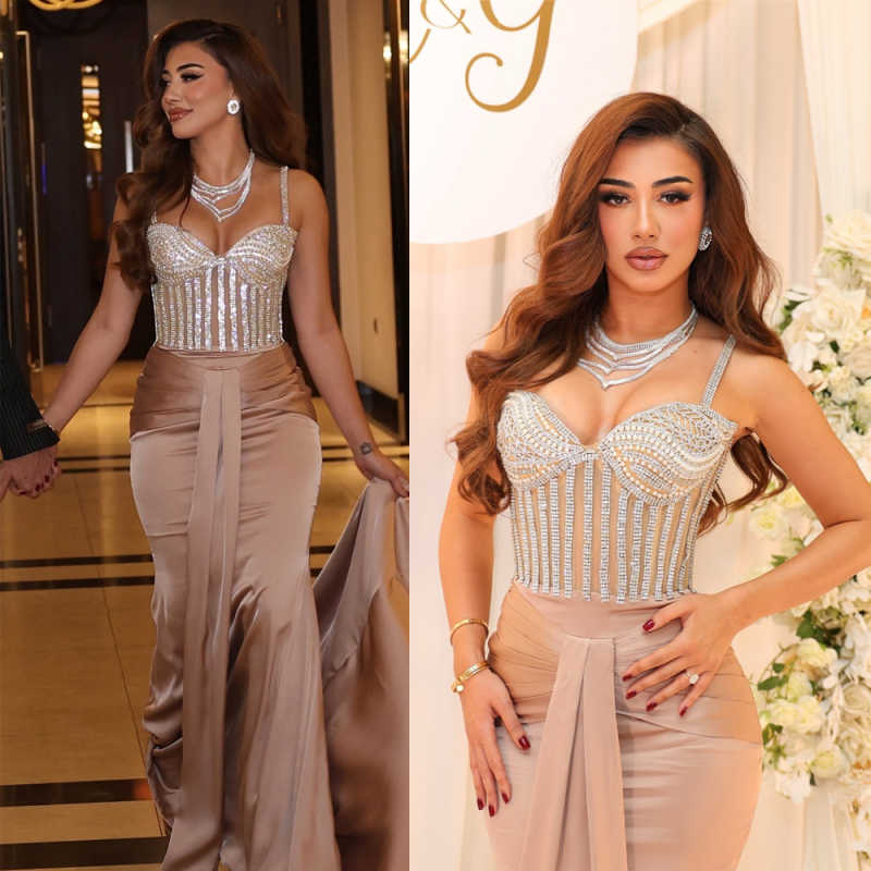 Stunning Satin Mermaid Evening Dresses Spaghetti Strap Sleeveless Prom Gowns Crystals Special Occasion Custom Made